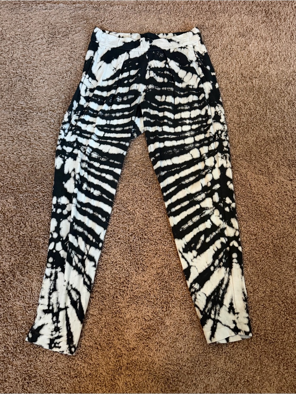 Raquel Allegra Black & White Tie-Dye Leggings